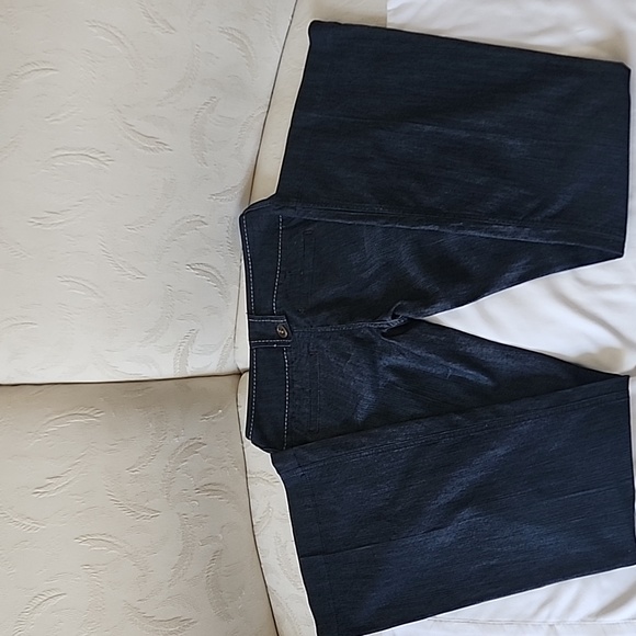 Tyte Jean's - Picture 2 of 2